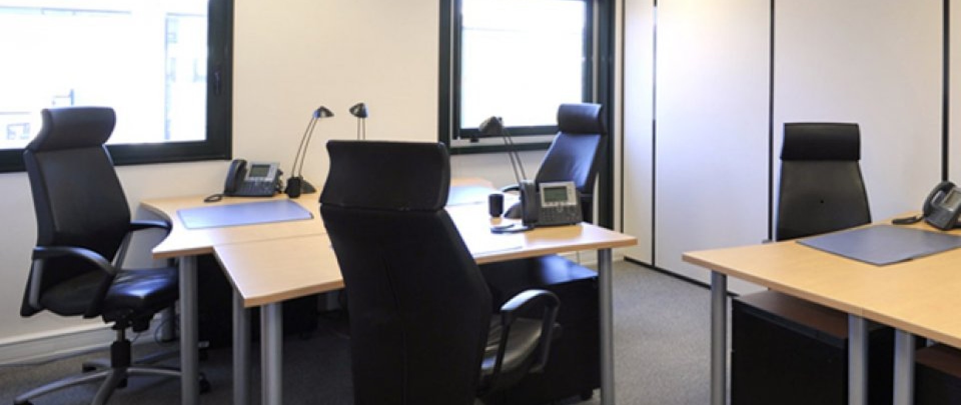 A L'EST DE NANTES, LOCATION DE BUREAUX DANS CENTRE D'AFFAIRES DANS UN PARC TERTIAIRE