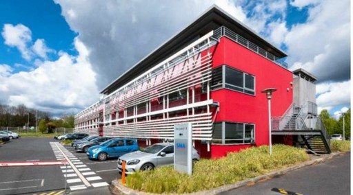 NANTES NORD - IMMEUBLE INDEPENDANT DE BUREAUX DE 1 572 m² ENVIRON AVEC DE NOMBREUX PARKINGS