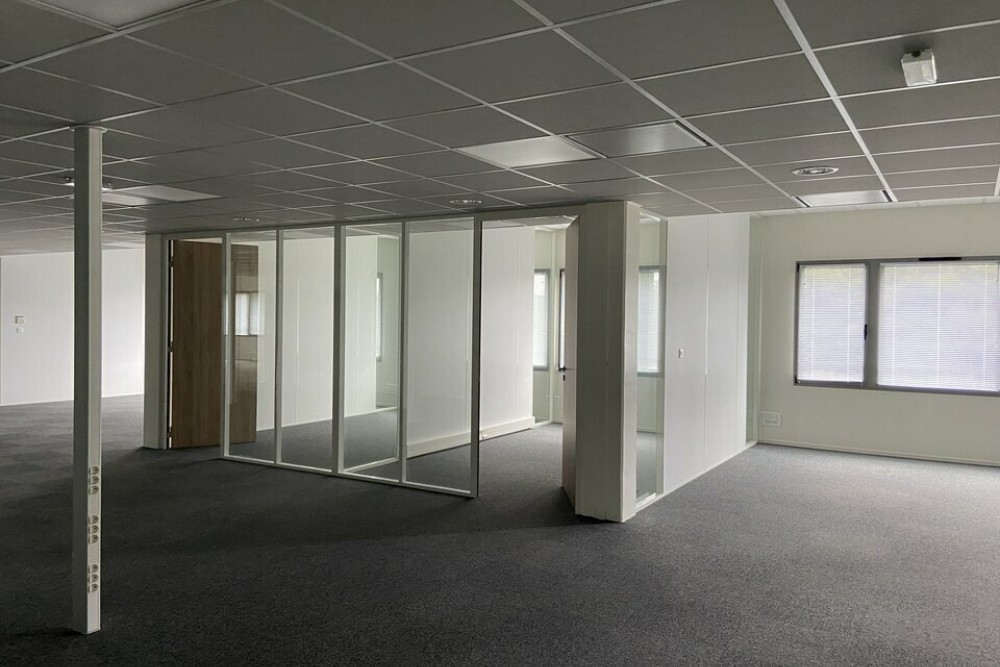 ORVAULT - IMMEUBLE DE BUREAUX DE 3 344 m² ENVIRON A LOUER