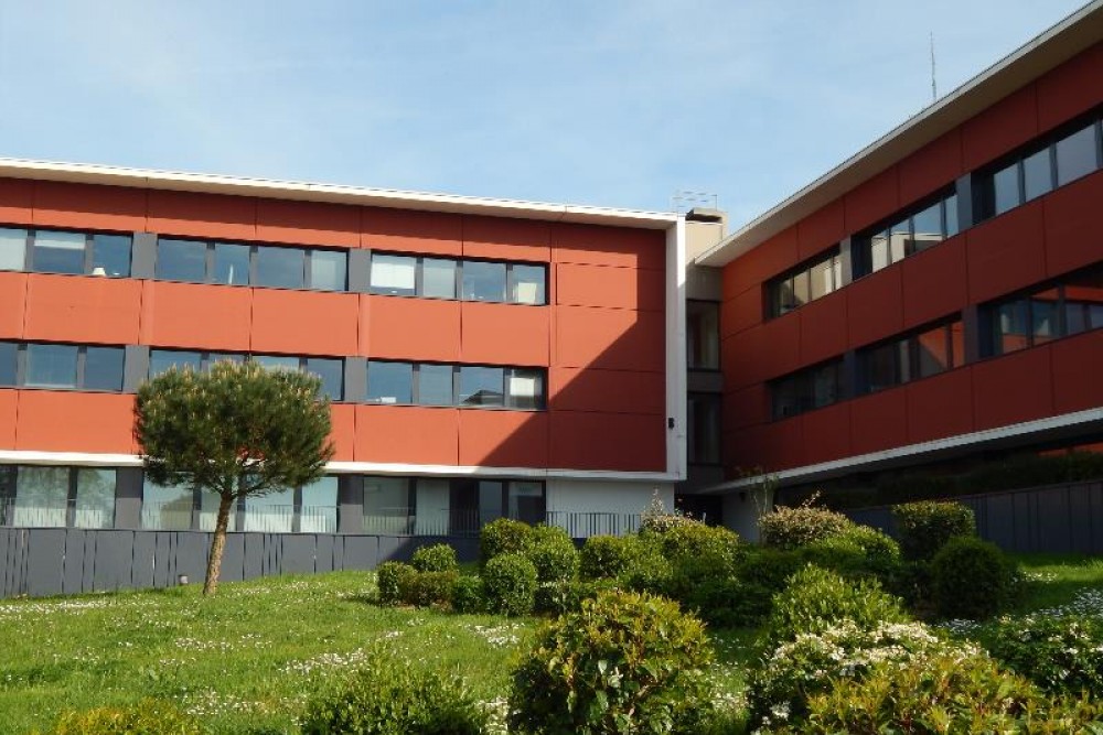 AU NORD OUEST DE NANTES, LOCATION DE BUREAUX CLOISONNES