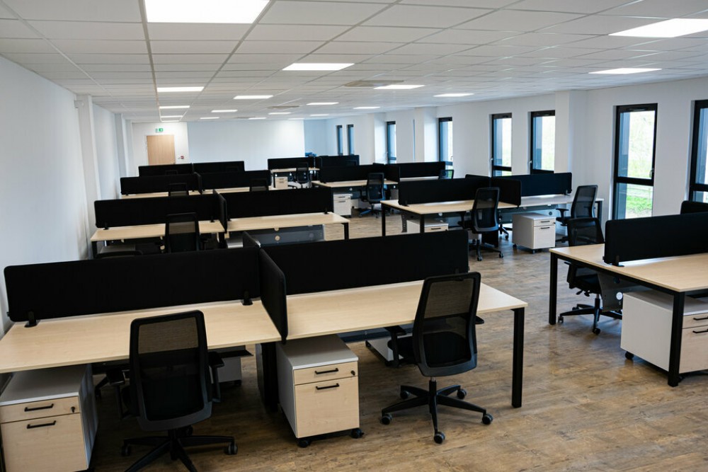 THOUARE SUR LOIRE - BUREAUX A LOUER