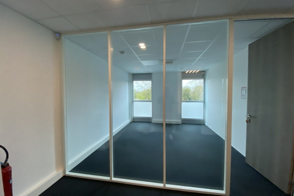 A L'EST DE NANTES, BUREAUX AU PIED DU CHRONOBUS - 222 m² DE BUREAUX A LOUER