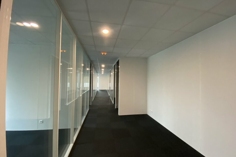 A L'EST DE NANTES, BUREAUX AU PIED DU CHRONOBUS - 222 m² DE BUREAUX A LOUER