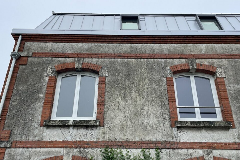 CHANTENAY - BUREAUX A LOUER AU SEIN D'UN IMMEUBLE RENOVE