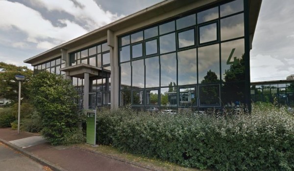 A L'EST DE NANTES, BUREAUX A LOUER EN RDC