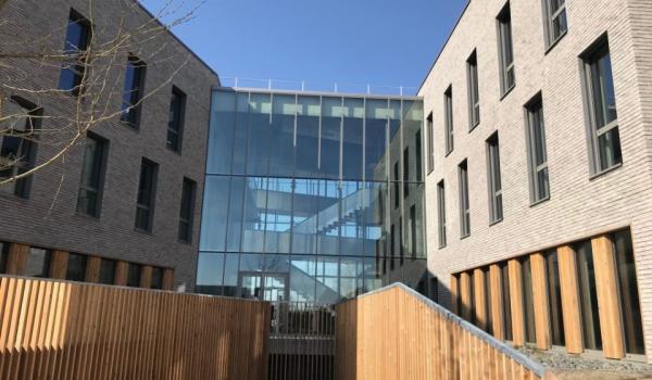 SAINT-HERBLAIN, BUREAUX ORIGINAUX A LOUER AU COEUR DU PARC AR MOR ZENITH