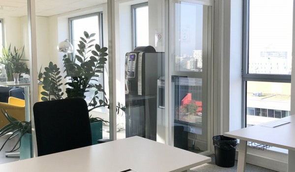ILE DE NANTES, SURFACE DE BUREAUX DE 173M² SURPLOMBANT LA VILLE