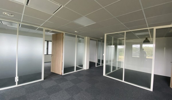 ORVAULT - IMMEUBLE DE BUREAUX DE 3 344 m² ENVIRON A LOUER