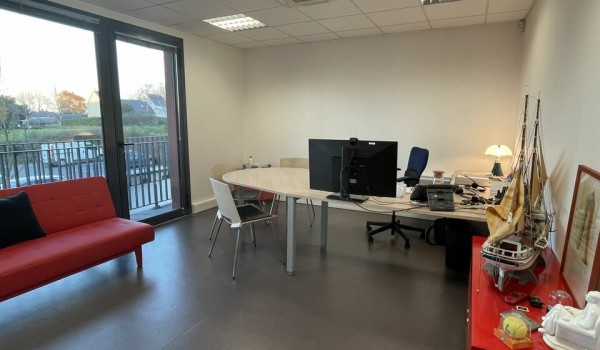 AU NORD OUEST DE NANTES, LOCATION DE BUREAUX CLOISONNES