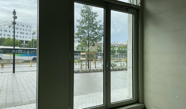 EURONANTES - CELLULE COMMERCIALE A VENDRE