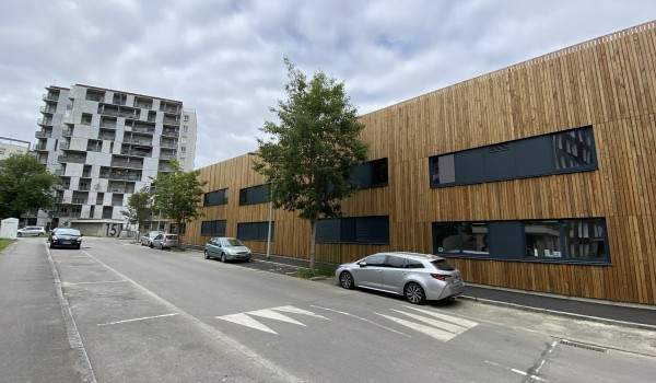 PORTE DE RENNES - CELLULES NEUVES A LOUER AU SEIN D'UN VILLAGE ARTISANS