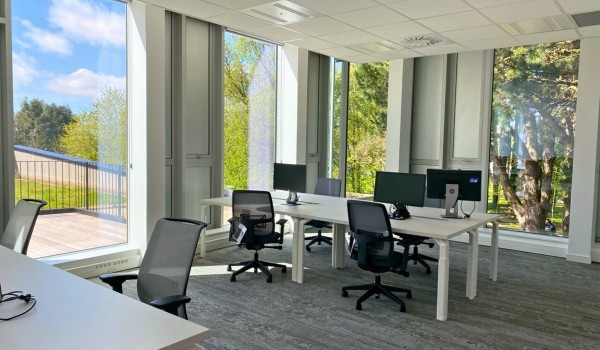 SAINT HERBLAIN - 460 m² A LOUER DANS UN IMMEUBLE NEUF