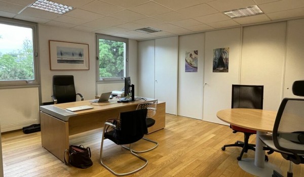 CANCLAUX - BUREAUX A VENDRE POUR 224 m²